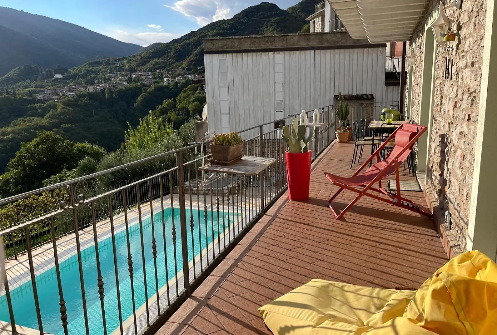 شقة Appartamento Rustico Vista Lago - Panorama Rustico تينيالي